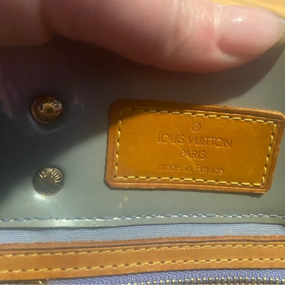 Light turquoise authentic Louis Vuitton vernis reade pm tote - Picture 4 of 7
